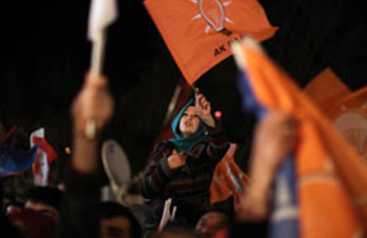 AK Parti'li kadınlara çirkin benzetme!