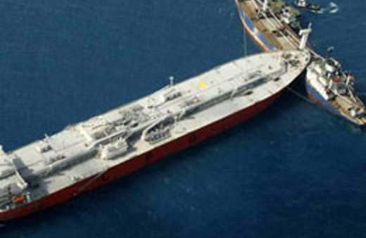 Ege Denizi'nde iki gemi çarpıştı