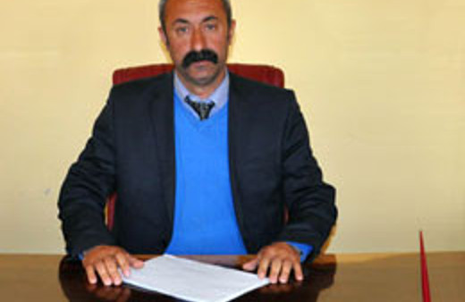 Komünist başkanın ilk icraatı