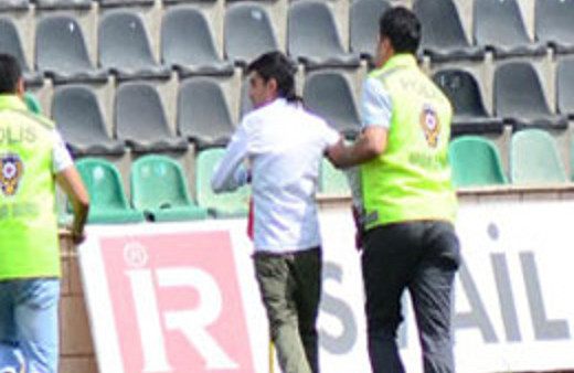 Sahaya giren kişi öldürülüp çöpe atıldı