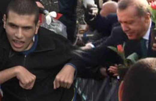 Erdoğan o engelli genci görünce...