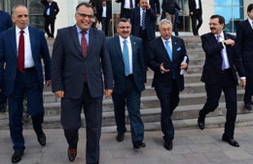 Arabulucular MHP'nin kapısını çaldı!