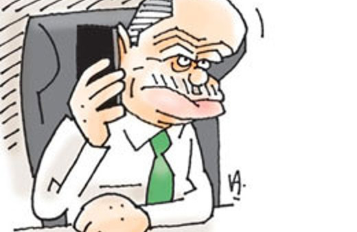 Alo Caner!... 'Ya o topu niye dışarı attın'!