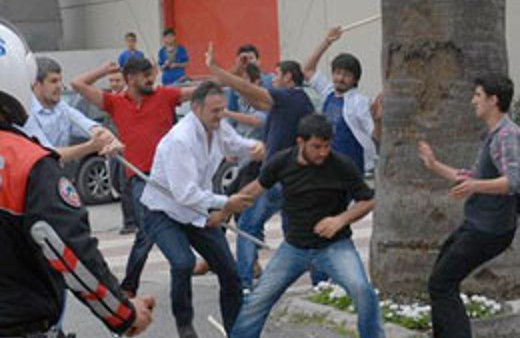 İzmir Kitap Fuarı'nda kavga 