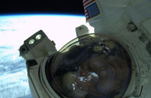 Üç astronot uzaydan döndü