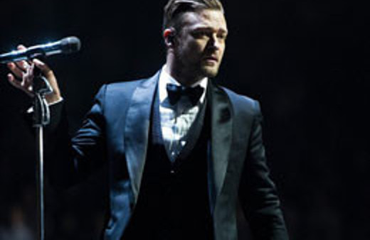 Ünlü şarkıcı verdiği bahşiş ile olay yarattı!