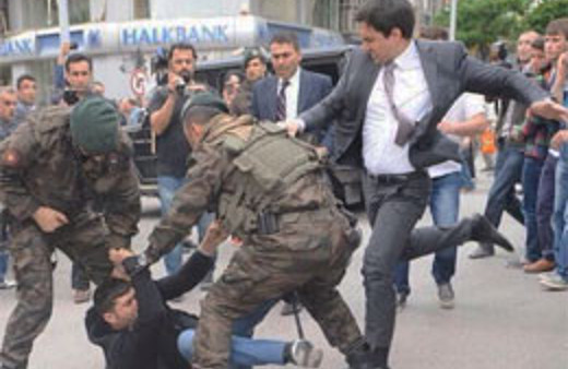 'Müşavire teke tek gel desen yusuf yusuf!'