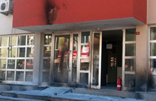 Kaymakamlığa molotoflu saldırı!