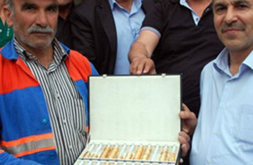 1,5 kilo altın buldu sahibine verdi