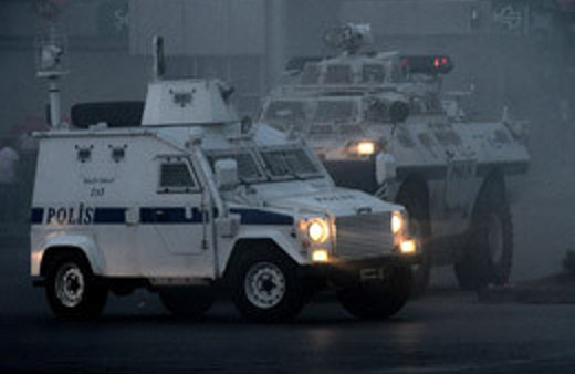 Şırnak'ta akrep devrildi 3 polis yaralandı