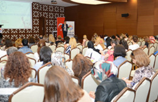 Ana Sınıfı Öğretmenlerine Ağız ve Diş Sağlığı Eğitimi