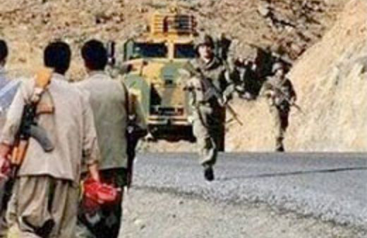 Teröristler Bitlis'te askere saldırdı!