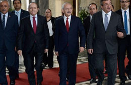 CHP'den istifa çağrılarına ilk yanıt 