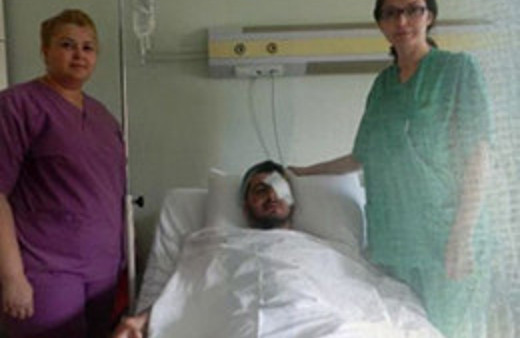 Gözünden 4,5 santimlik tel çıktı