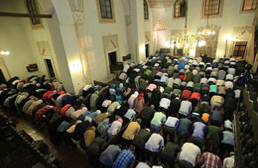 Yurtdışında ilk teravih namazı kılındı