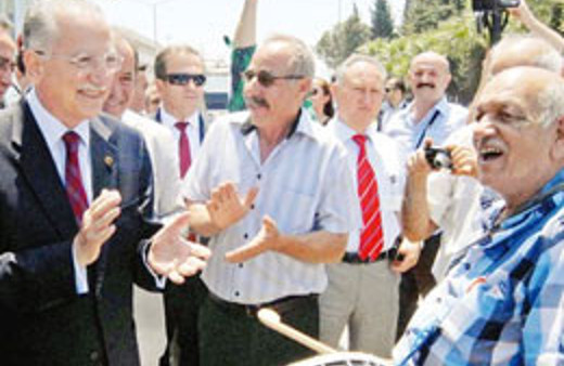 İhsanoğlu'nun cebinde akrep mi var?