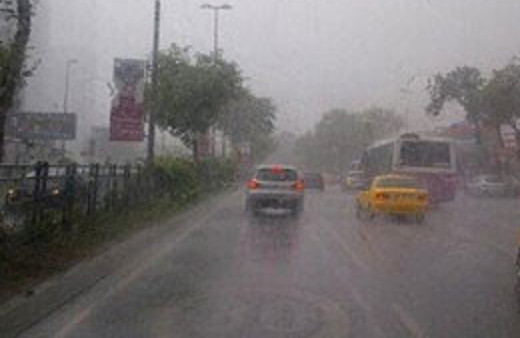 Önce toz fırtınası geldi sonra yağmur