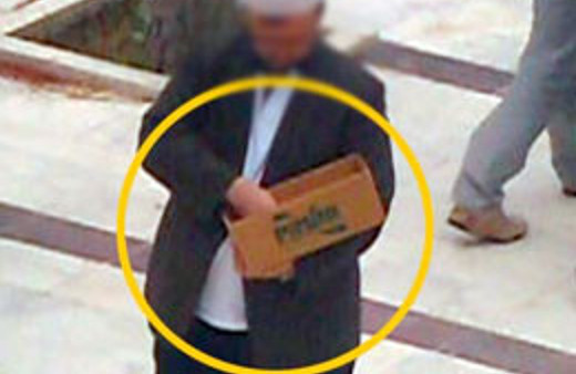 Müezzin cemaate fena yakalandı!