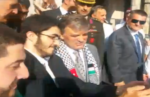 Gül'ü tekbir sesleriyle karşıladılar! İZLE