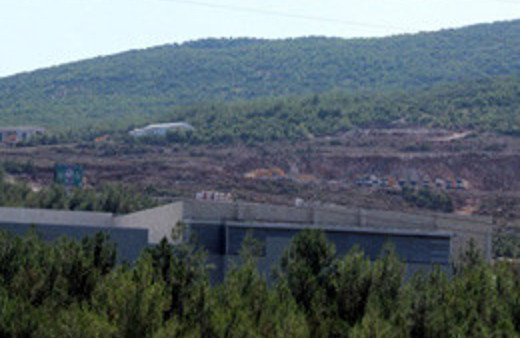 Belediye hastane inşaatını durdurdu