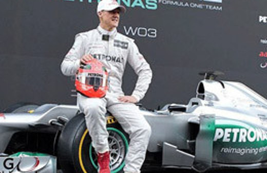 Mercedes Şumi'yi bırakmadı