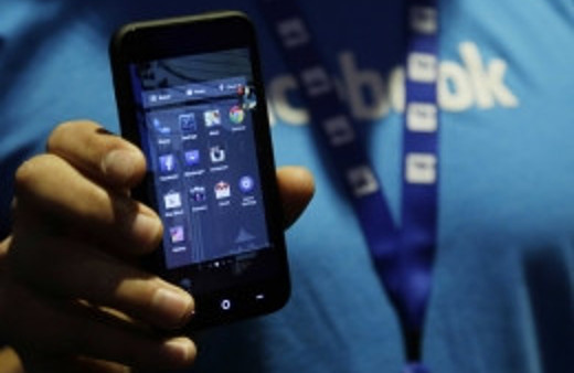 Facebook'un en büyük sıkıntısı cepte