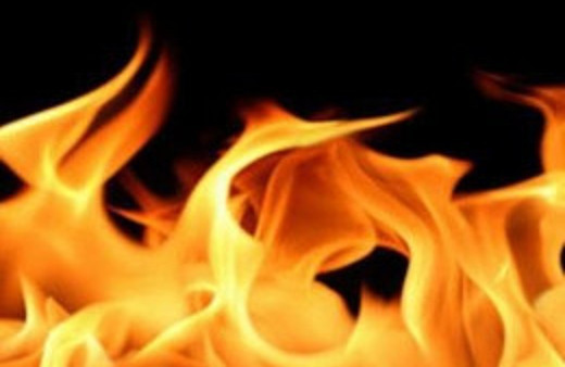 Anne ve kızı diri diri yandı!