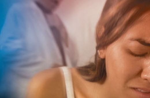 Annesi yaşındaki kadının pantolonunu çıkarıp...