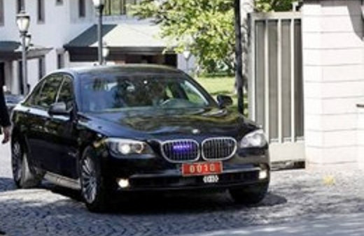 Siyah arabalara yasak! 