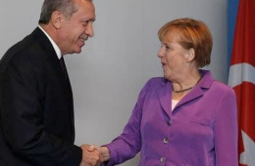 Cumhurbaşkanı Erdoğan ve Merkel yüzyüze geldi!