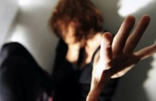 Profesör beni ilaçla seks kölesi yaptı!