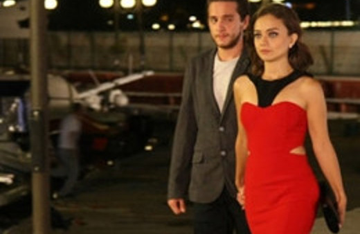 Güllerin Savaşı'ında gizli aşk ortaya çıkıyor!