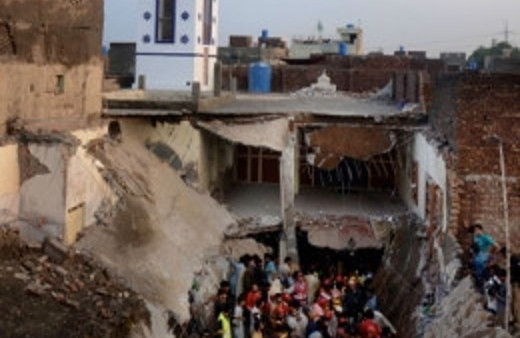 Cami çöktü: En az 24 ölü!