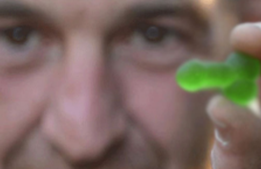 Penis şeklinde jelibon ülkeyi karıştırdı!