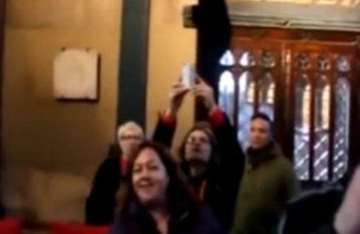 İzmirli gençler Polonya'daki kilisede... 