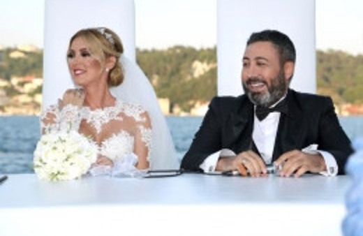 Hamile olan Petek Dinçöz felç kalabilir