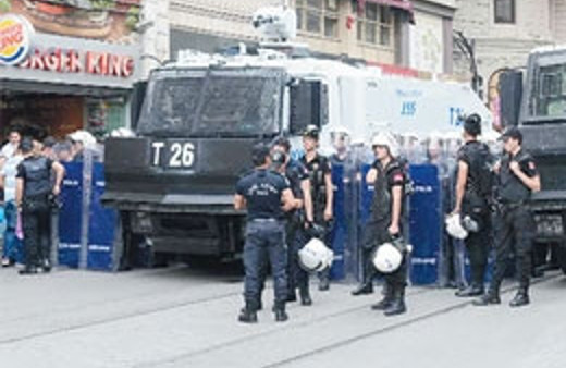 27 polise 60 bin lira haksız taltif suçlaması