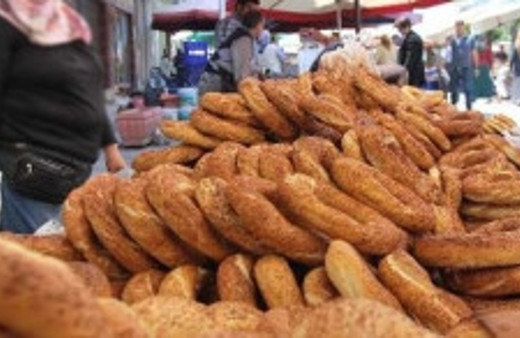 Simitçiler tezgahlarına tekrar döndü