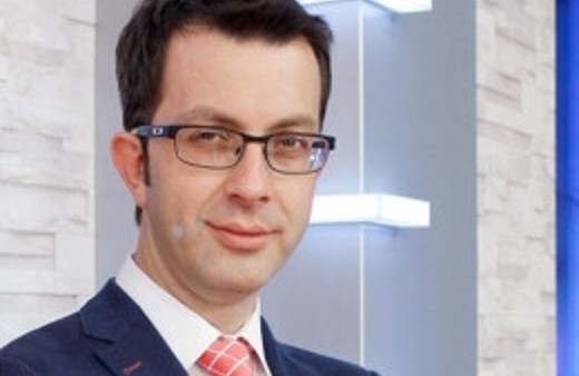 Kertenkeleyi bırak Zaman yazarına bak