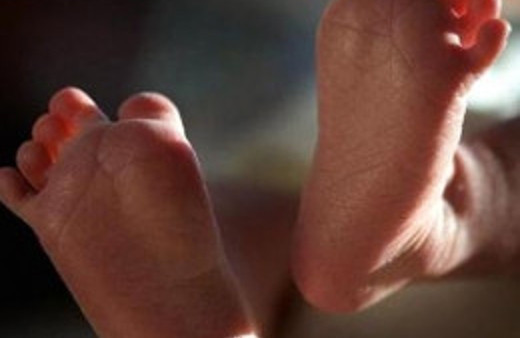 6 aylık bebeğini boğarak öldürdü