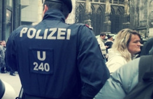 G7 zirvesine 10 bin polis!