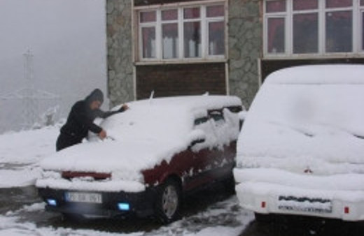 Ve mevsimin ilk karı yağdı!