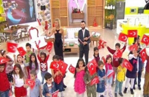 Düşün şu çocukların yakasından!