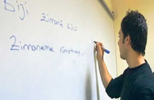 Ünlü oyuncular için Kürtçe şartı!