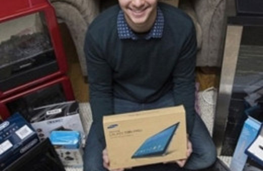 Lise öğrencisine yanlışlıkla servet gönderdiler