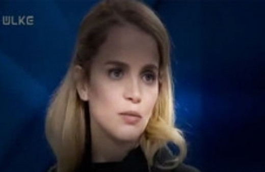 Tuğçe Kazaz'dan ilginç namaz yorumu