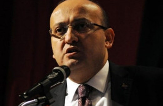 Yalçın Akdoğan: Büyük alçaklık