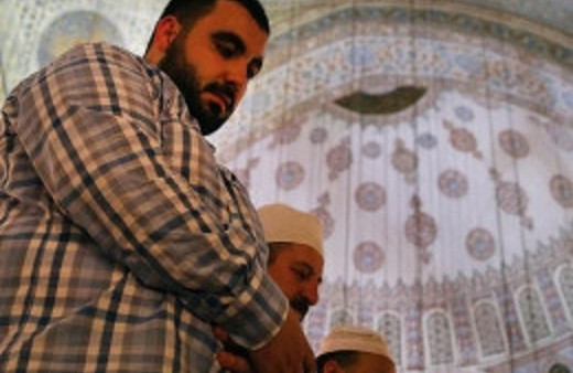 Tarihi camiye çorapsız girmek artık yasak!