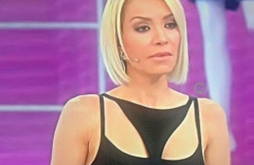 Öykü Serter kafasına tanga giydi Sosyal medya yıkıldı