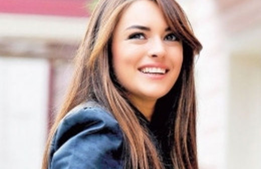 Ezgi Mola fotoğraflarını tıklamayın!